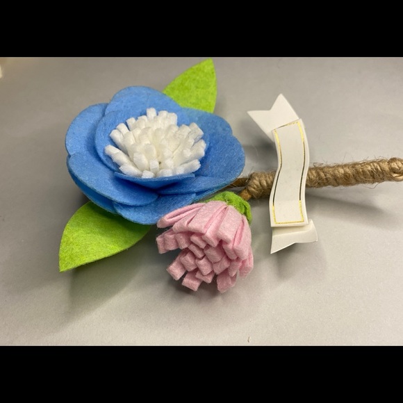 Baby Shower Felt Flower Corsages SET OF 4 Boutonnieres Keepsake Sprinkle Reveal - Picture 12 of 16